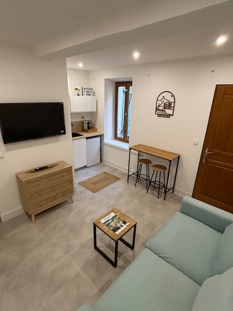 Top performing Airbnb: "Ô fil du vent" Studio in Gruissan