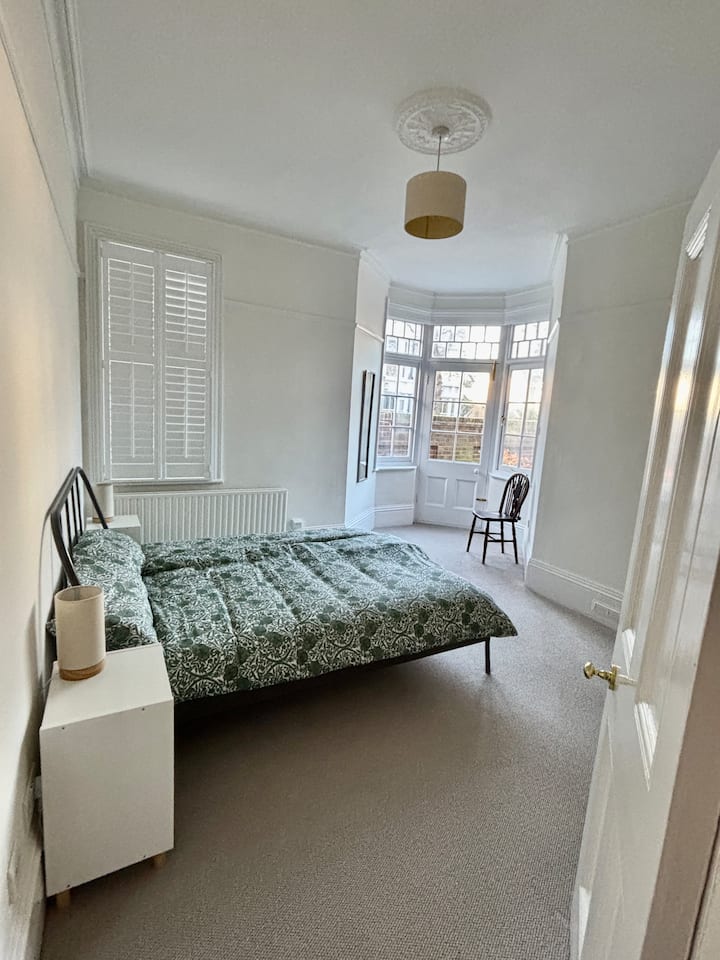 Charming 2 Bed Maisonette. - Brentford