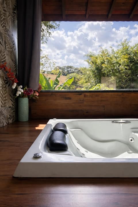 Girassol Chalet – Private Jacuzzi and Air-Conditioning