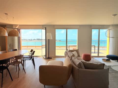 "Sea Side" Exceptional Sea View – Rooftop – HOT TUB