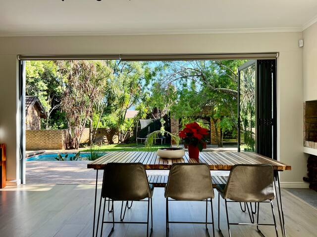 Winelands Garden Villa with pool & mountain views gallery image 4