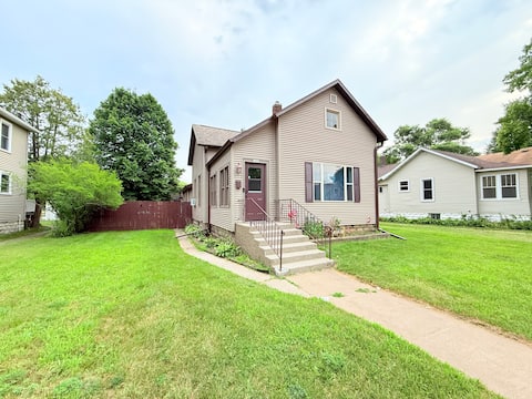 Charming Home in Menominee