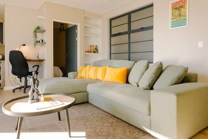 Central Cape Town Apt with views gallery image 2