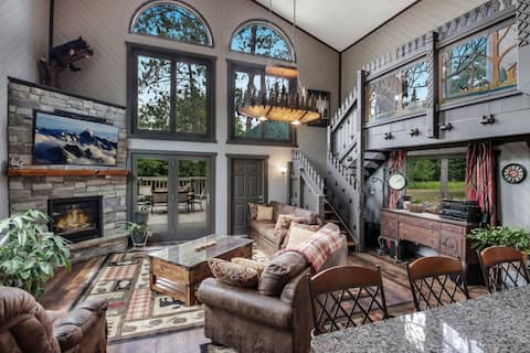 Beautiful private lodge set on 40 acres!