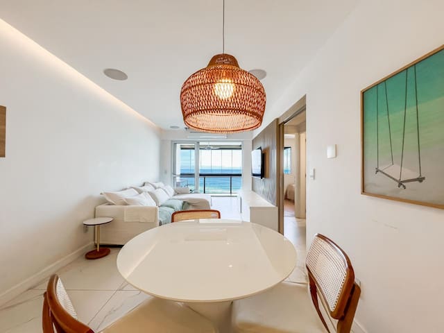 Luxo, Vista Mar e Conforto Incomparável na Barra