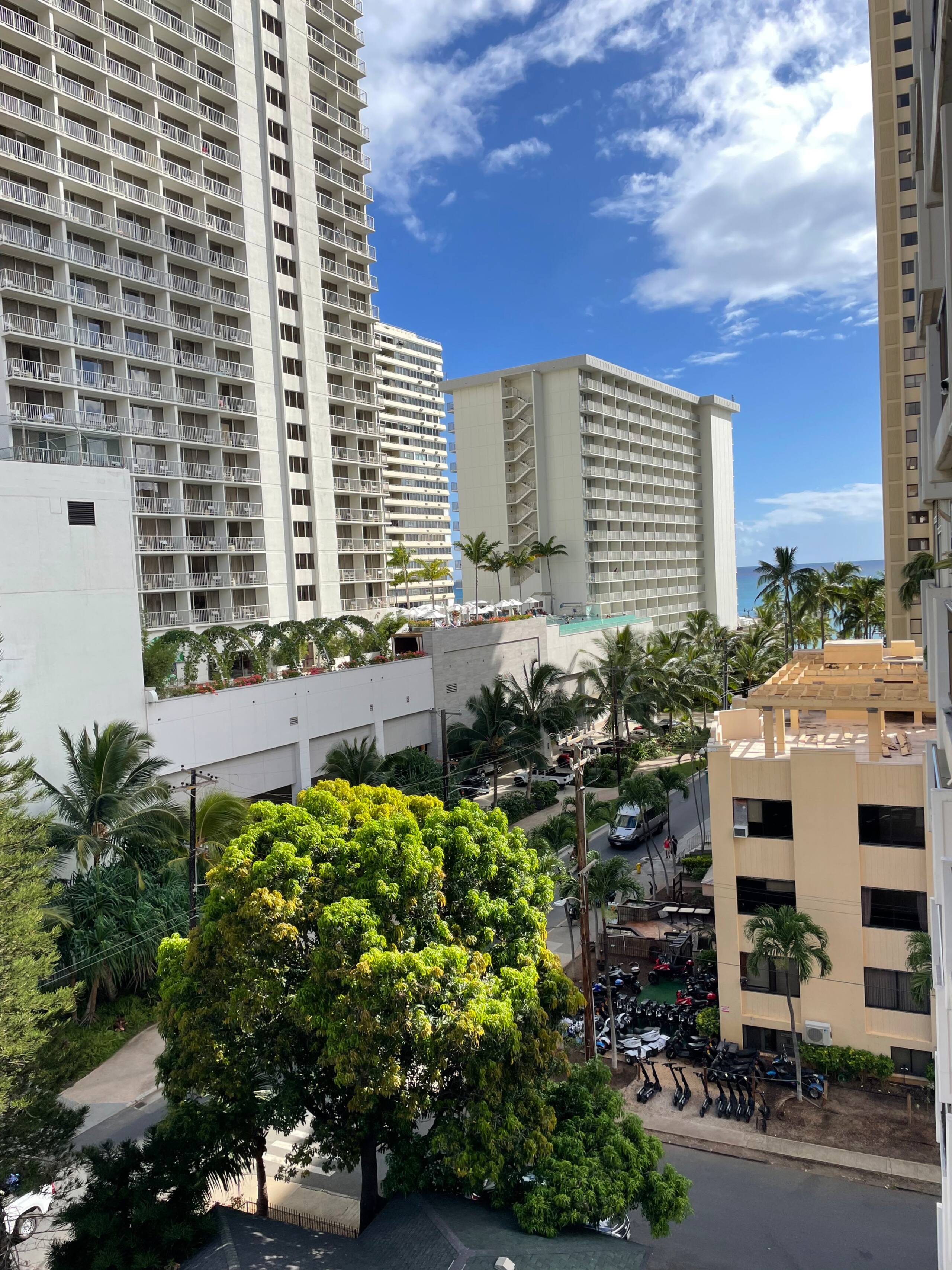 Steps to Waikiki Beach: 2BR with Free Parking - Image 36