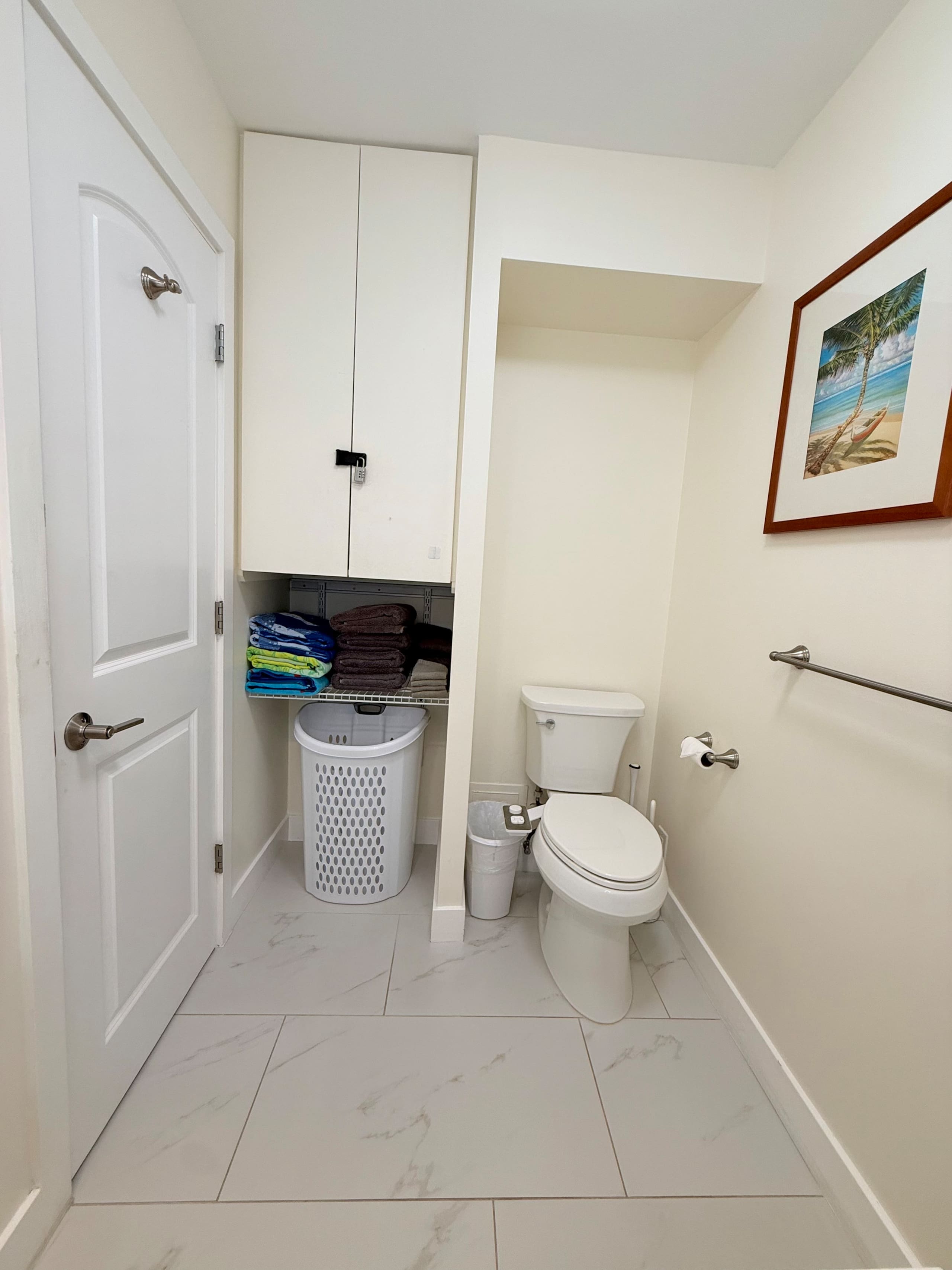 Steps to Waikiki Beach: 2BR with Free Parking - Image 32