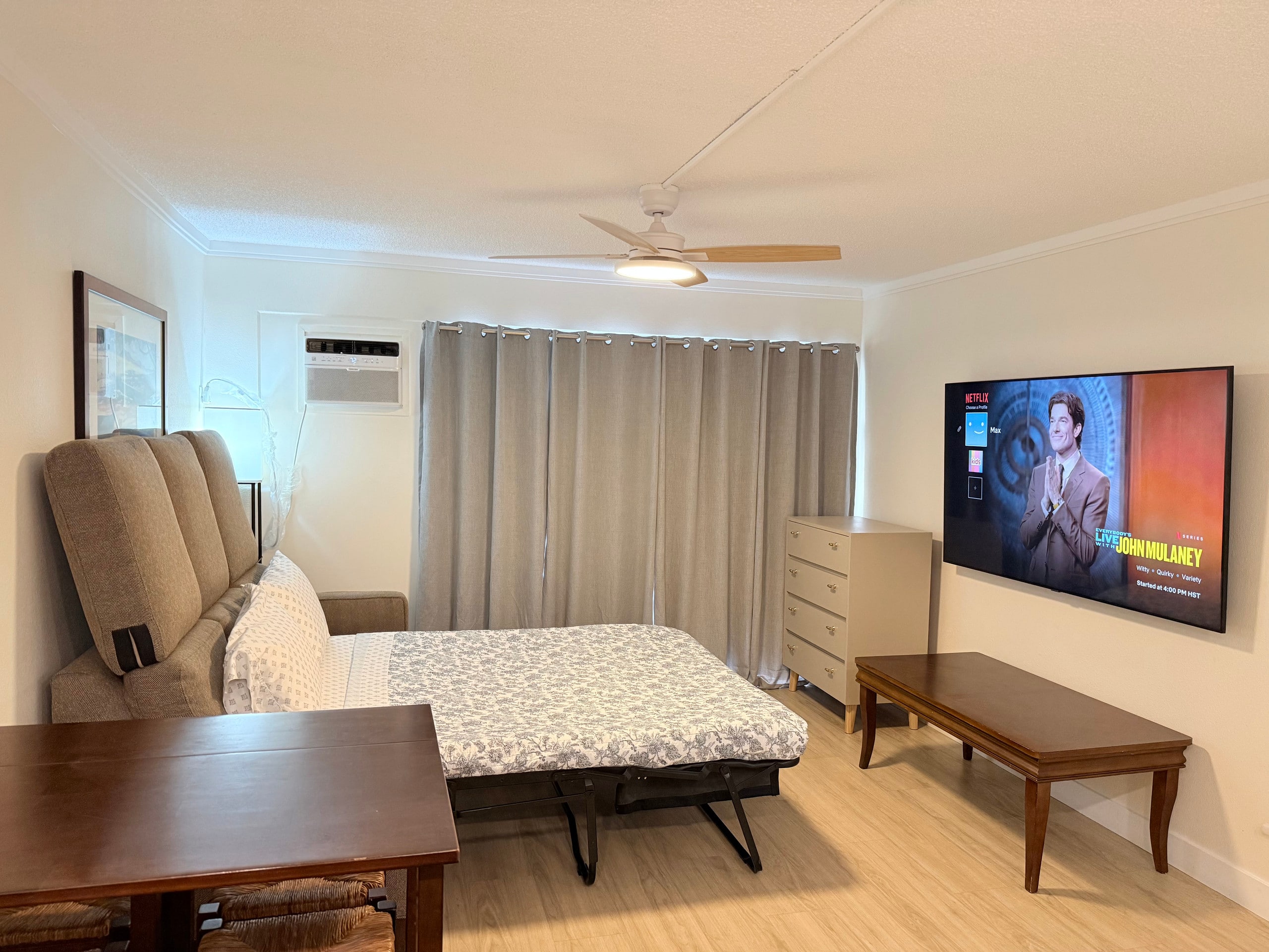 Steps to Waikiki Beach: 2BR with Free Parking - Image 7