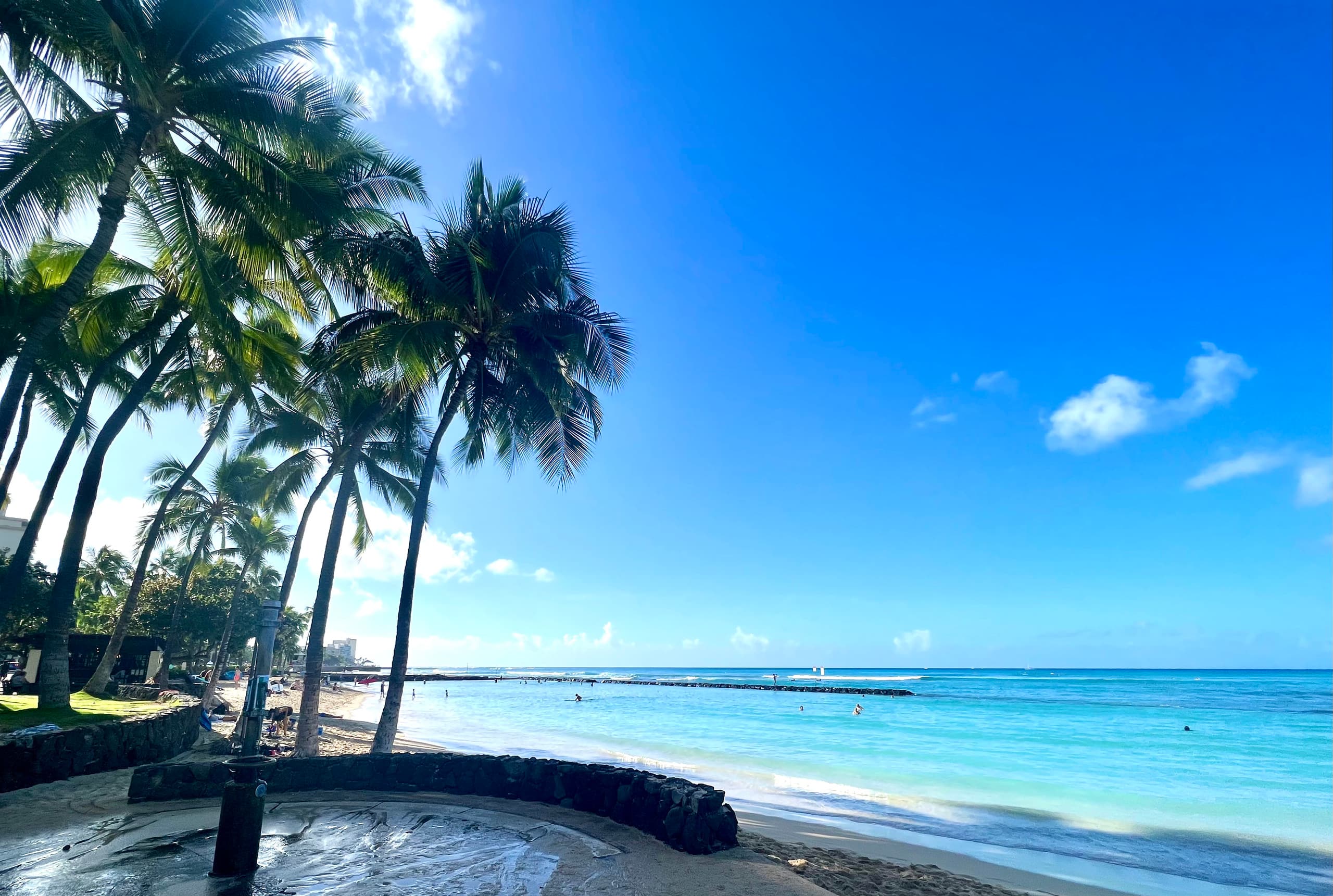 Steps to Waikiki Beach: 2BR with Free Parking - Image 48