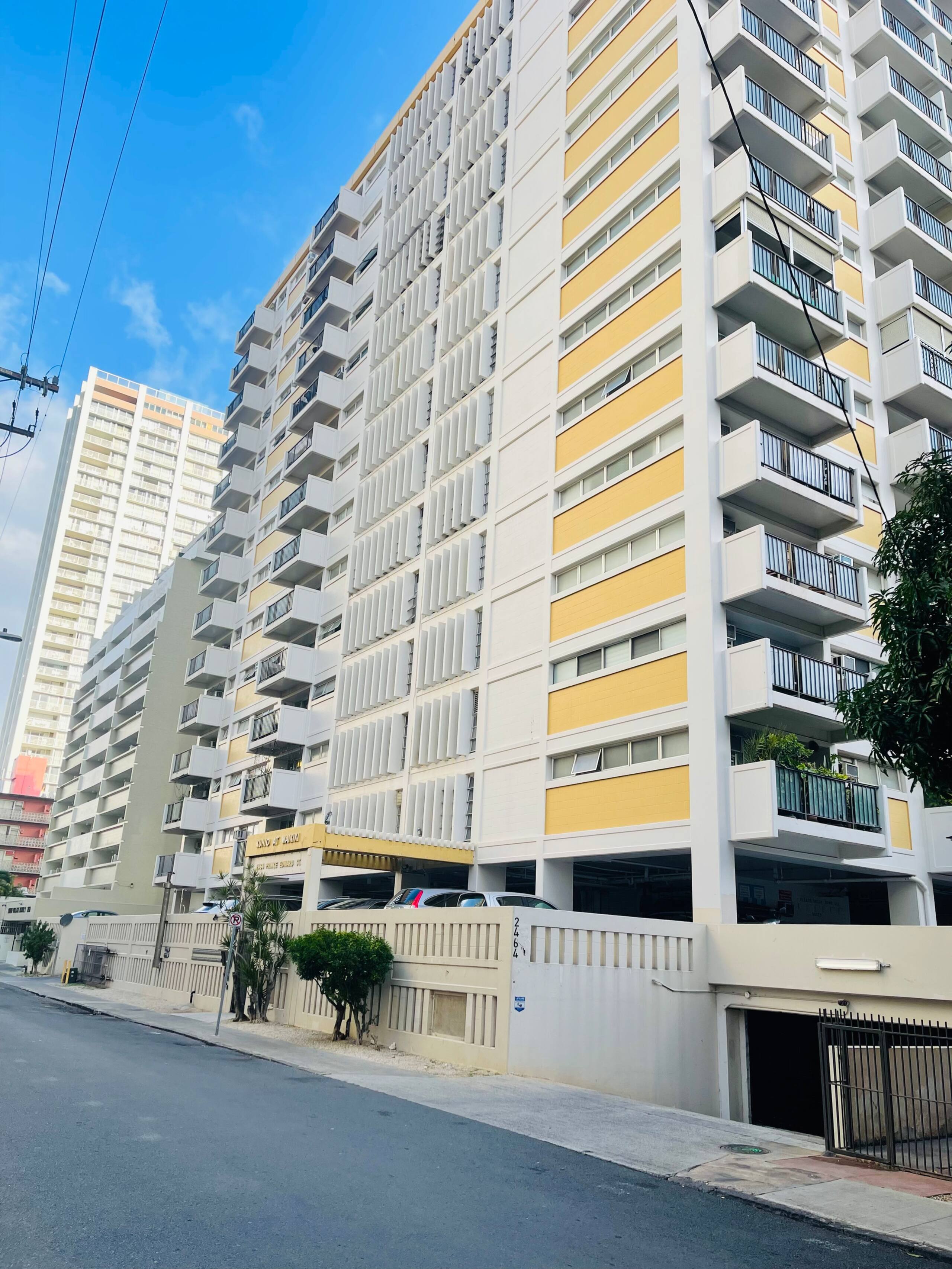 Steps to Waikiki Beach: 2BR with Free Parking - Image 42