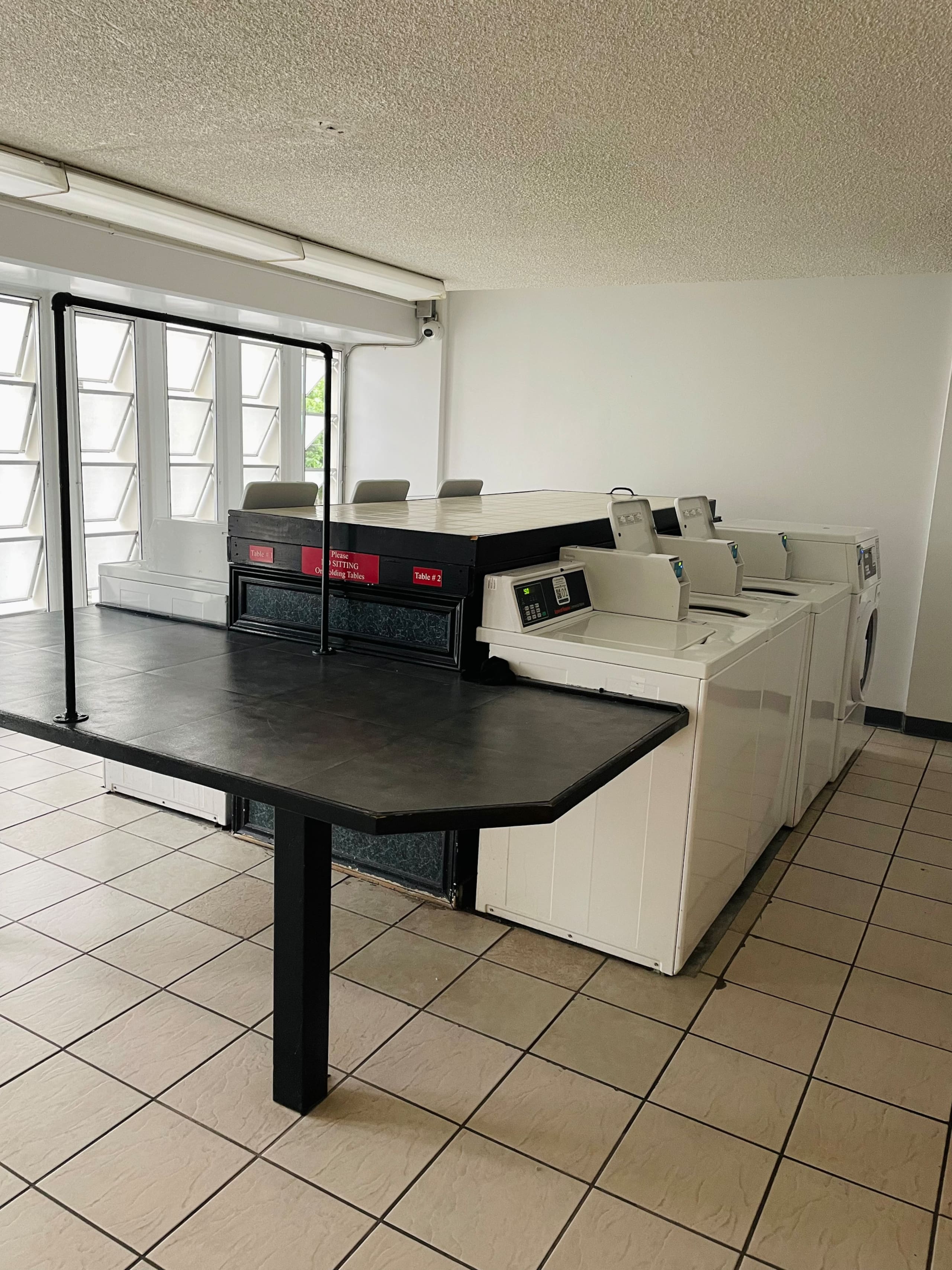 Steps to Waikiki Beach: 2BR with Free Parking - Image 39