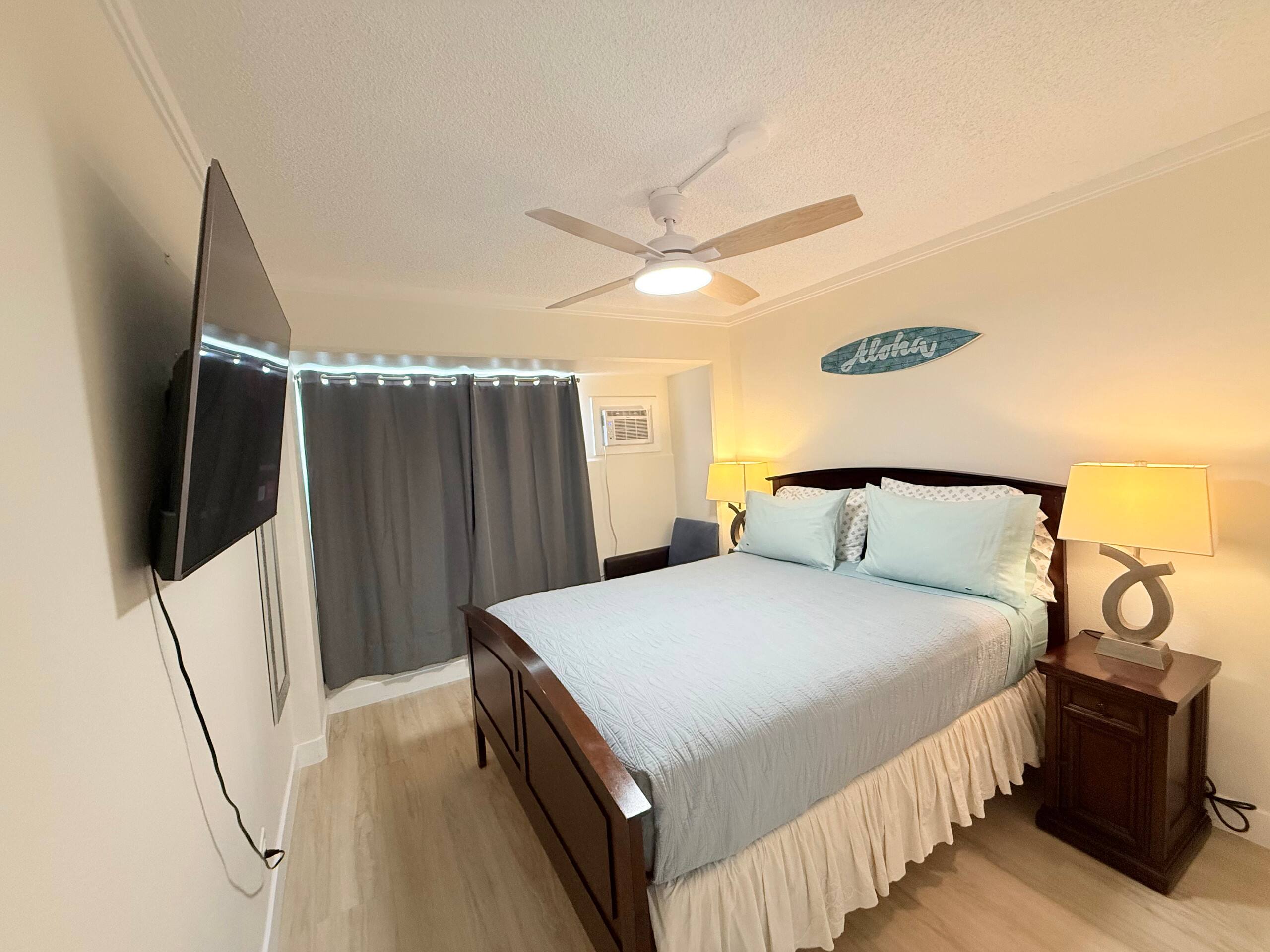 Steps to Waikiki Beach: 2BR with Free Parking - Image 49