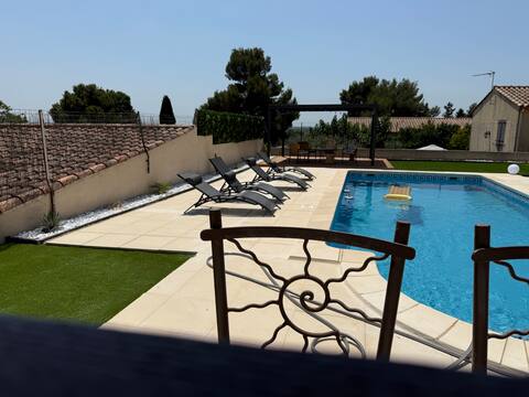 Villa Pool between Land and Sea