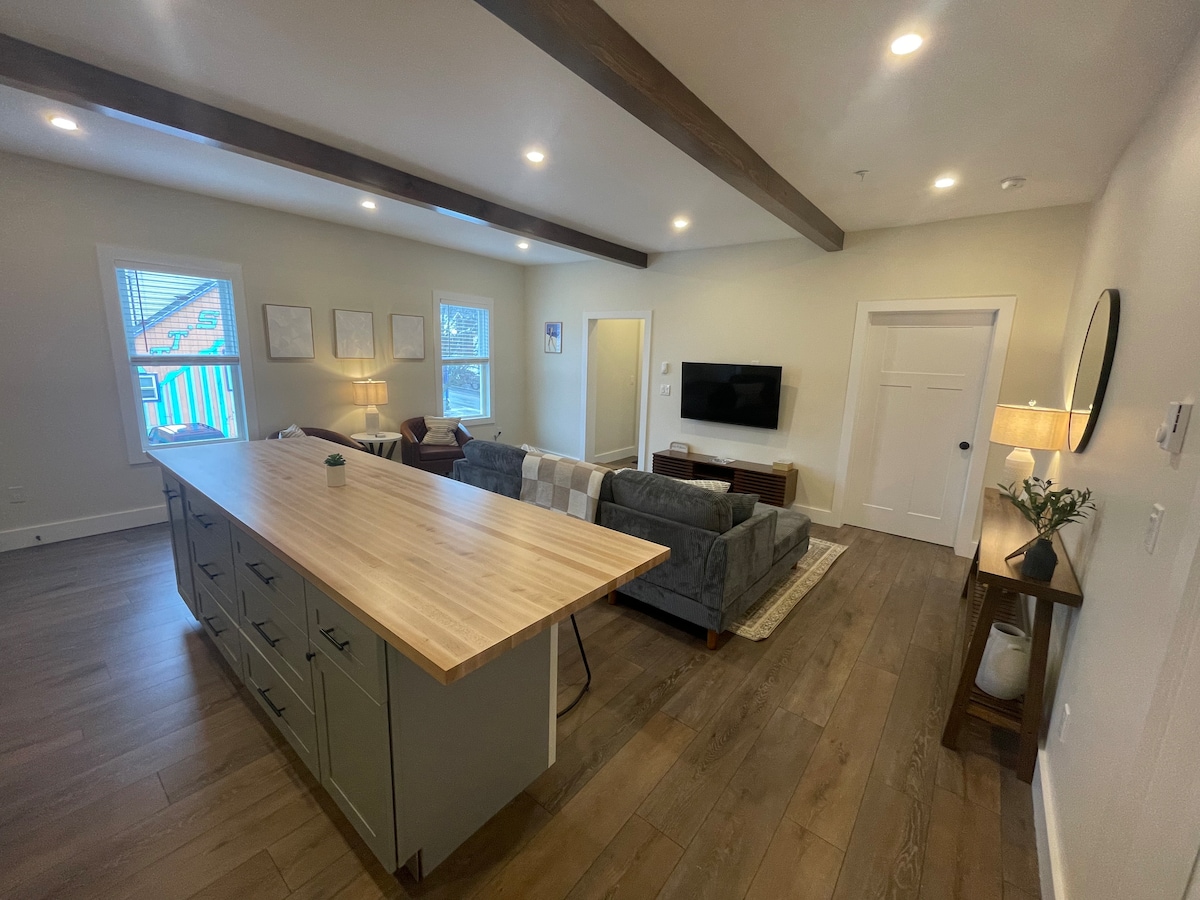 Successful Airbnb property: The Innwoods - Two Bedroom Apartment in Tannersville