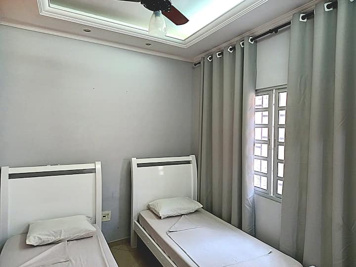 საძინებელი 1