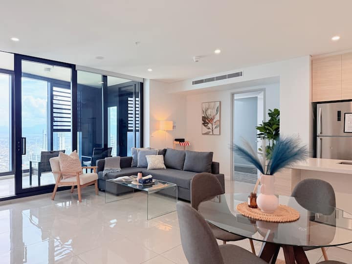 Ocean Luxe Retreat 2b2bath+sofa Bed Free Parking - Surfers Paradise