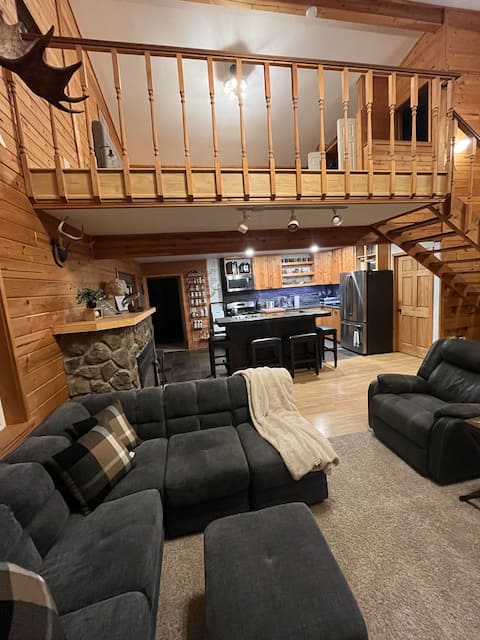 Top performing Airbnb: Bird Bath Lakefront Cabin in Alaska