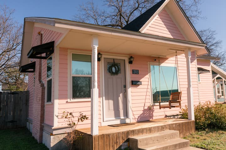 The Pink Cottage Downtown Guthrie
