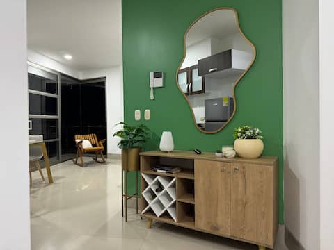 Modern apartment · Top area of Toscana CC Guacarí · Parking + AC