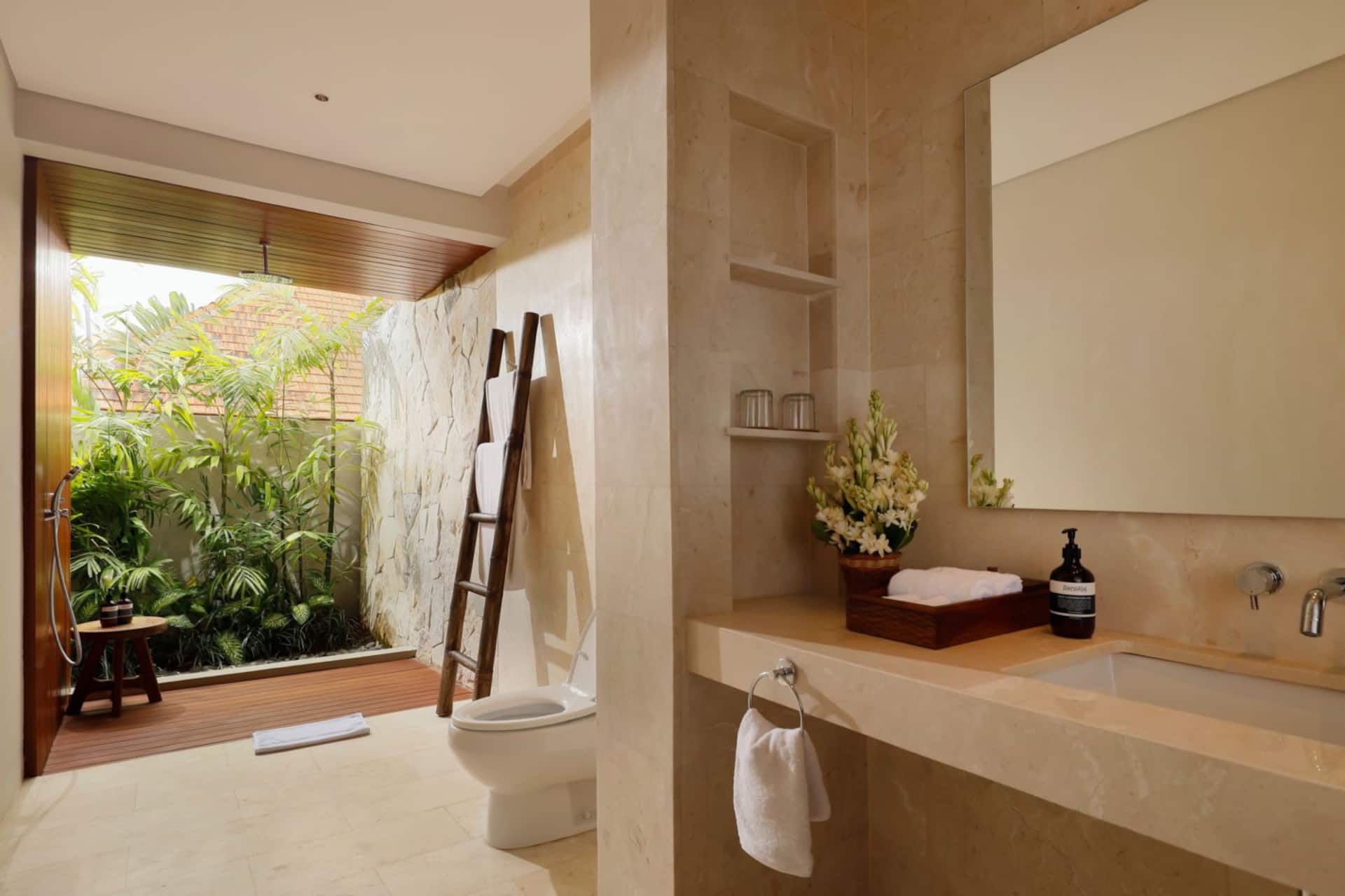 Secluded Coastal Hideaway 3 Bedroom Private Villa in Tabanan 2