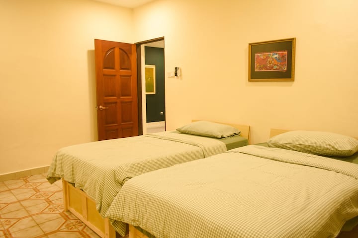 საძინებელი 1