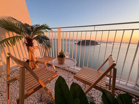 Sunset in front of the sea, sunrise terrace, emotional accommodation (4 people possible) _cleaning m