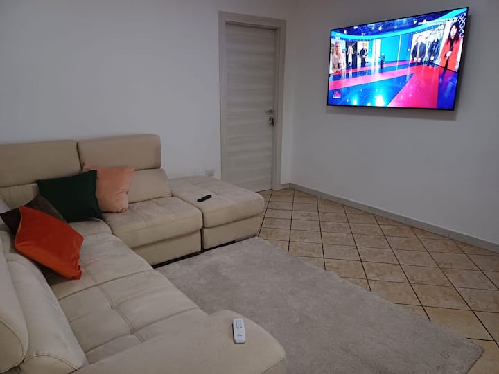 Villetta Bifamiliare A Pochi Km Dal Centro - Lecce