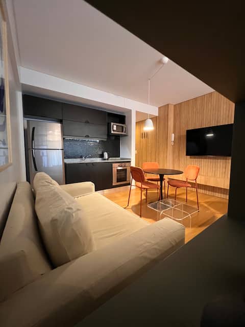 Successful Airbnb property: Beautiful studio with balcony and pool. in Recoleta