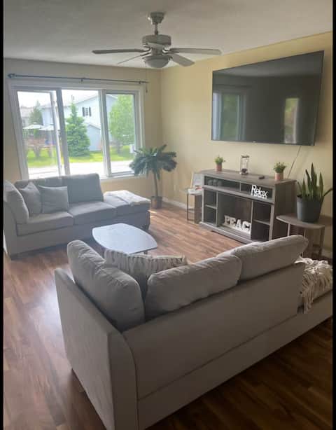 Popular Airbnb listing: Relaxing quaint full 3 bedroom! in Thunder Bay