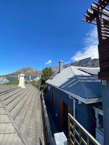 New: 3 bedroom w/pool, braai, garden, top wifi gallery image 4