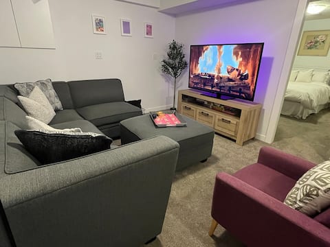 Top performing Airbnb: Cozy modern guest suite in Prince George