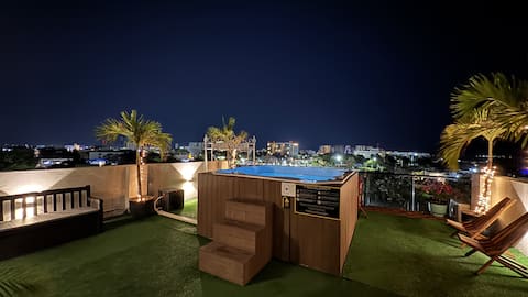 Comfortable Studio · Downtown Jacuzzi