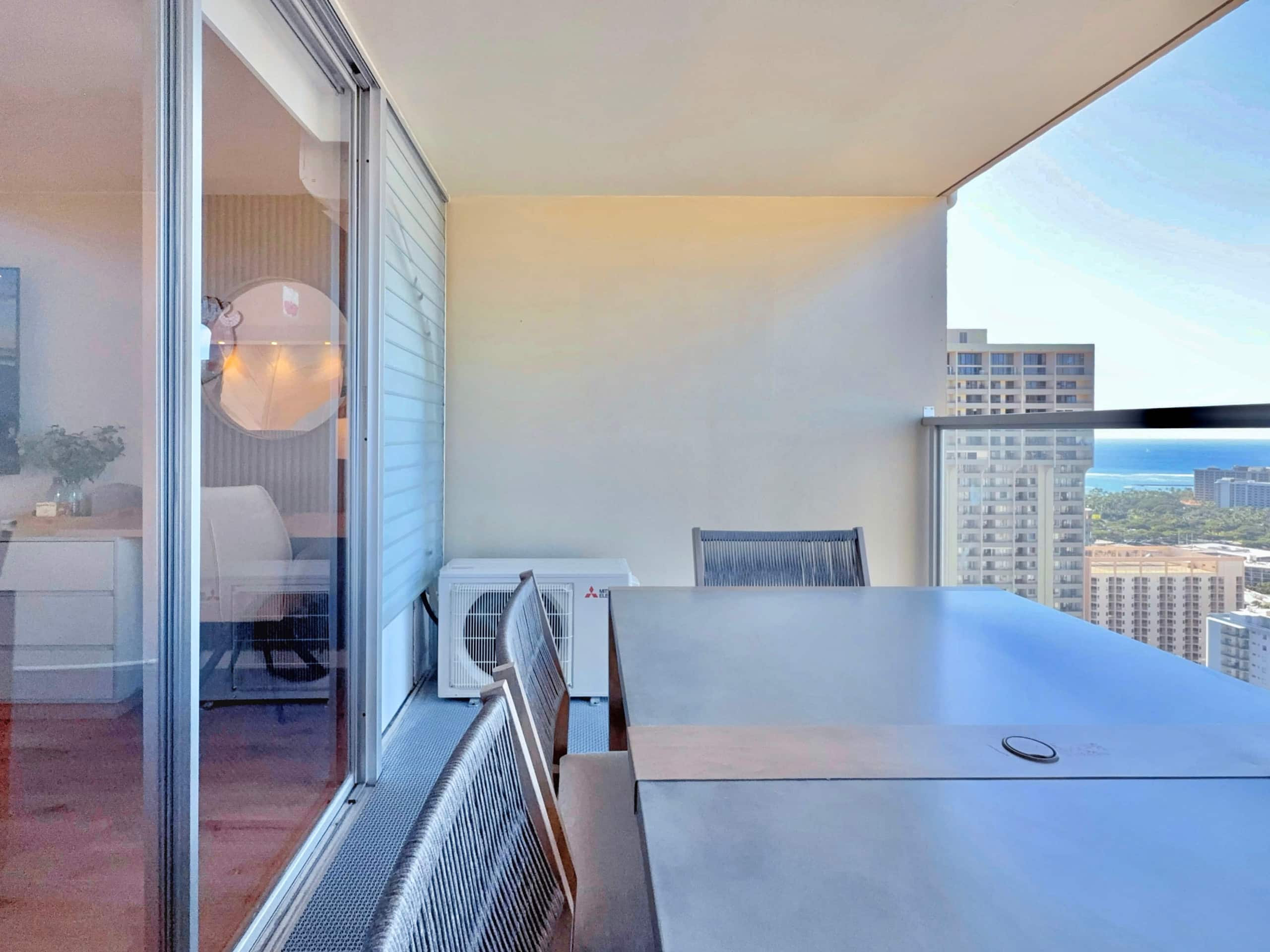 Condo in Honolulu · ★4.96 · Studio · 2 beds · 1 private bath - Image 27