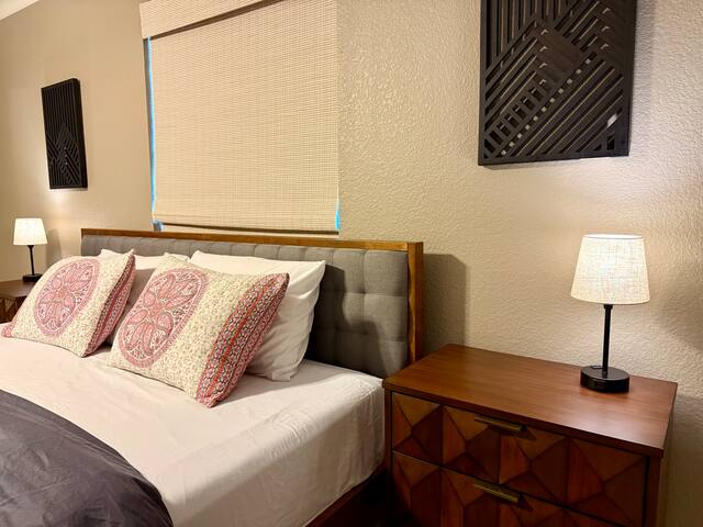 Spacious Home in Prime Location! gallery image 3