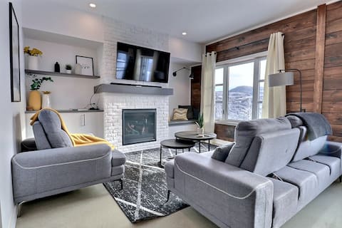 Successful Airbnb property: Monts-Valin Condos - 49, rue du Sommet (Valinouët) in Saint David De Falardeau