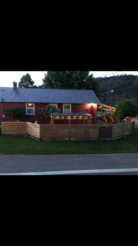 The Boundary Bunkhouse