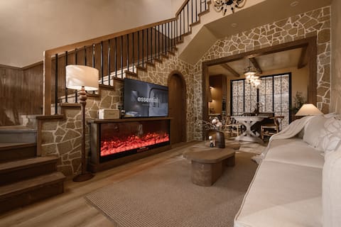 Full house 4BRs, Da Lat city center, hilly view