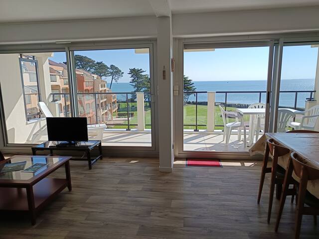 Escapade En Turquoise managed Airbnb listing 2