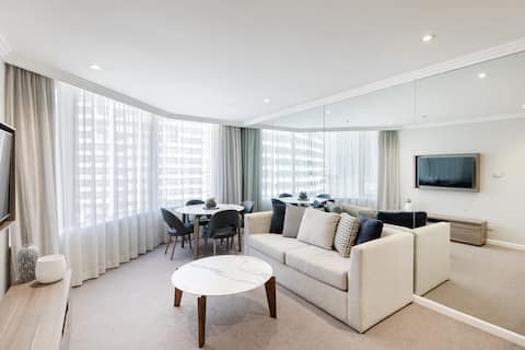 Popular Airbnb listing: Fantastic city-view home in the Rocks in Sydney