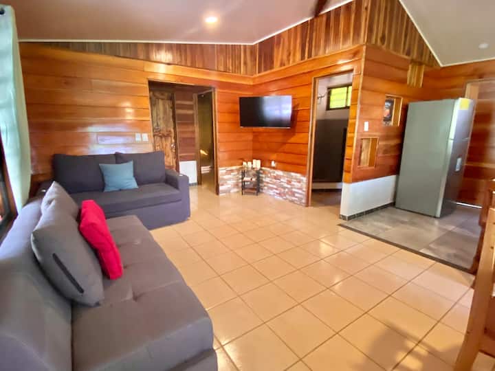 River Cabin - Private Pool/hot Tub, A/c, Hot Water - Costa Rica