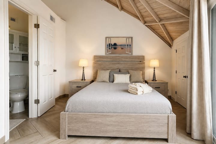 Room 04 - Lake Sumner - Groveland, FL