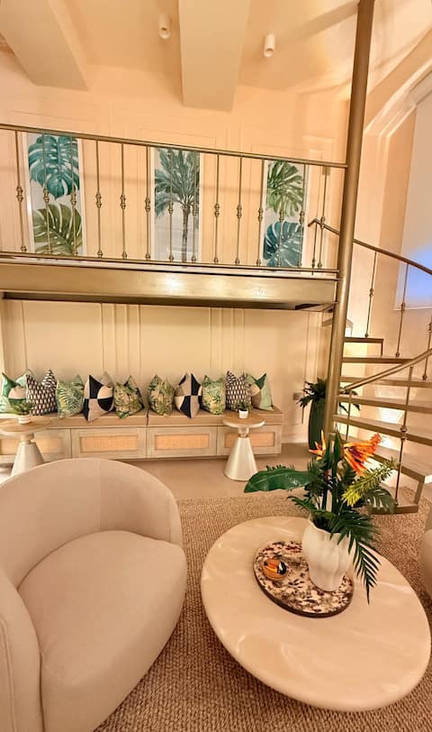 Top performing Airbnb: Luxury Suite/Loft Apt/CityCenter in Centro