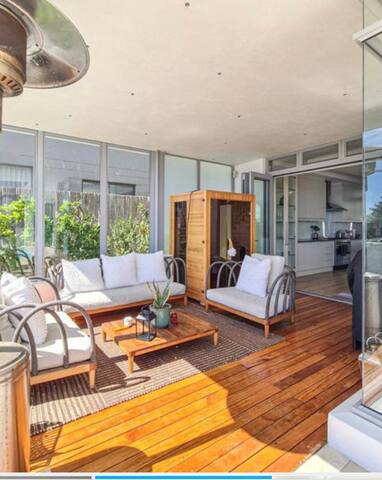 Sunset Villa in Camps Bay gallery image 3