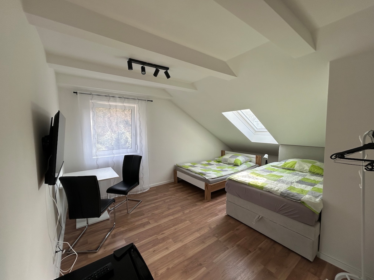 Საძინებელი 4