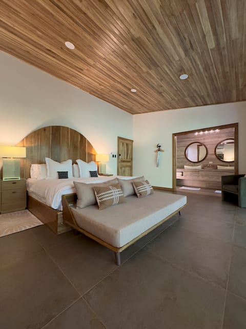 Jungle Bungalow at Oropel