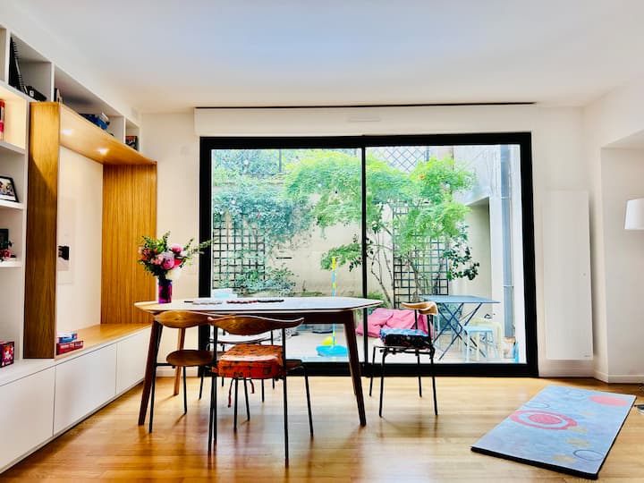Comme Une Maison Avec Patio Extérieur Dans Paris - Paris