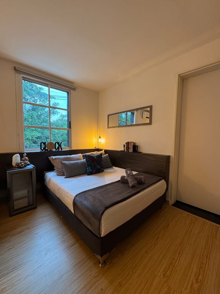 Modern Suite In The Heart Of Laureles - Medellín