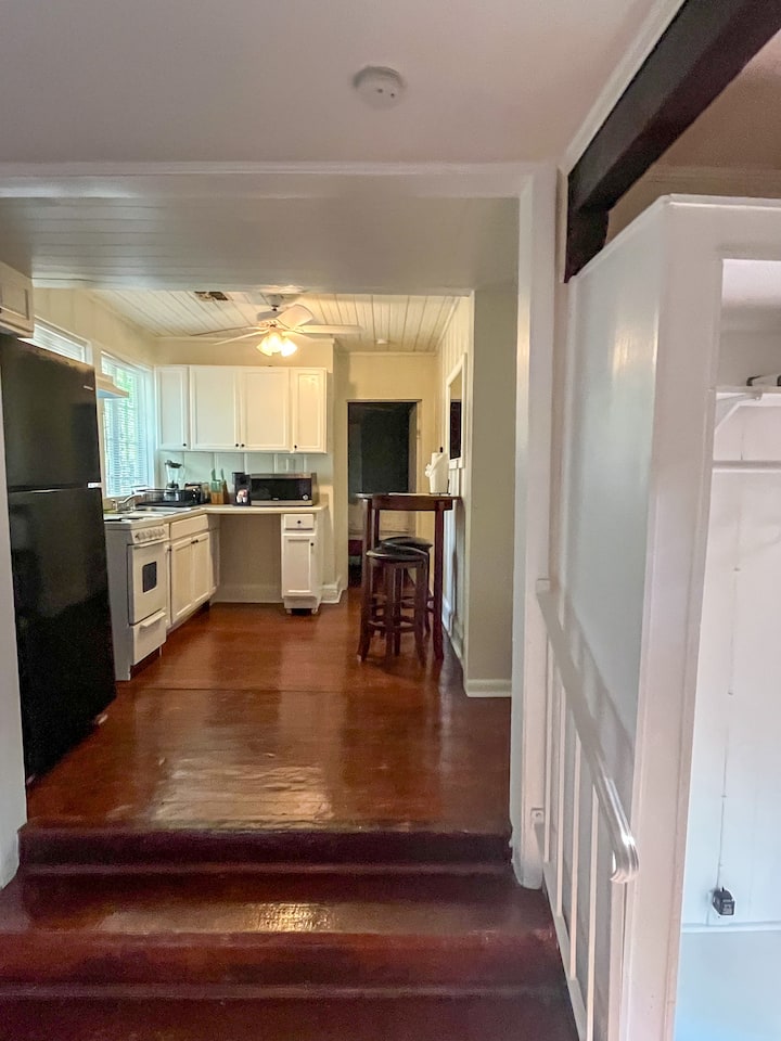 Portofino; Robinson Hill 2 Br Apt / Luxury Shower - Montgomery, AL