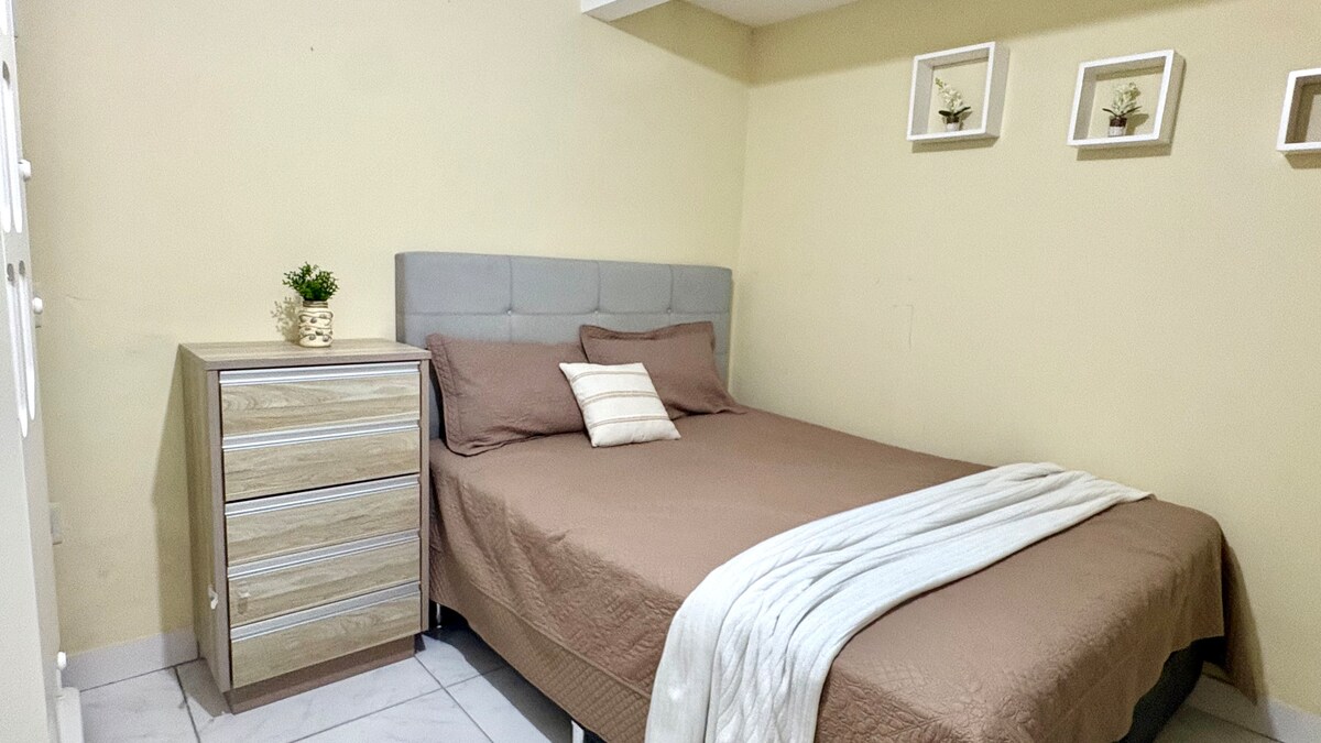 Soba s bračnim krevetom (širine 150 - 