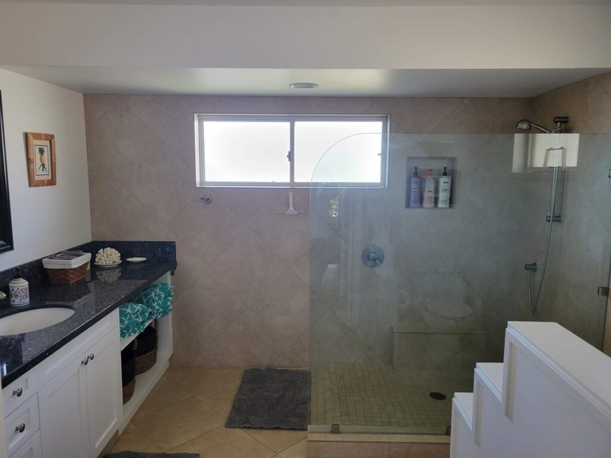 Penthouse condo with Ocean Views - Photo 7